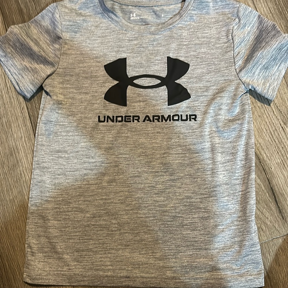 UA T-Shirt